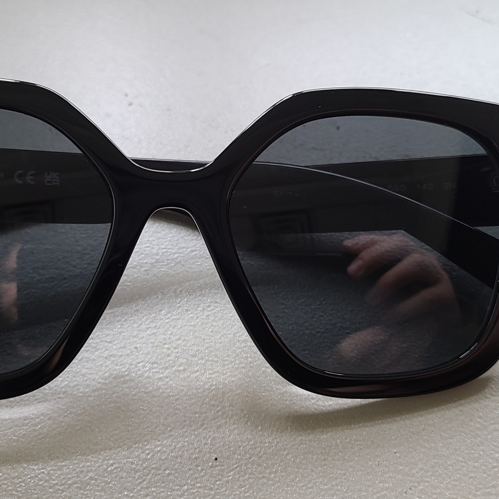 Prada 24XS sunglasses - Picture 6 of 6